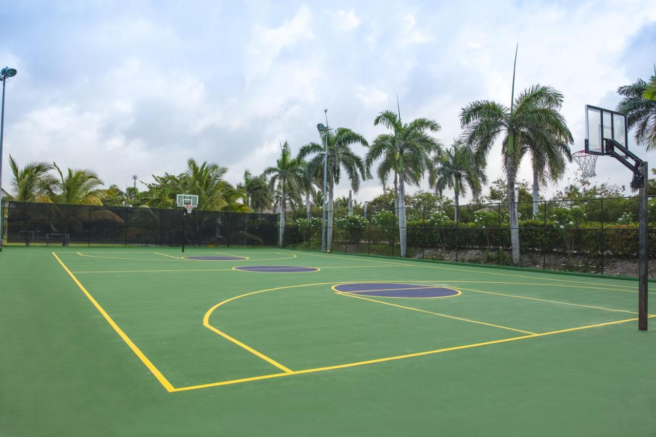 Majestic Colonial Punta Cana (Adults Only) Exterior foto Basketball court