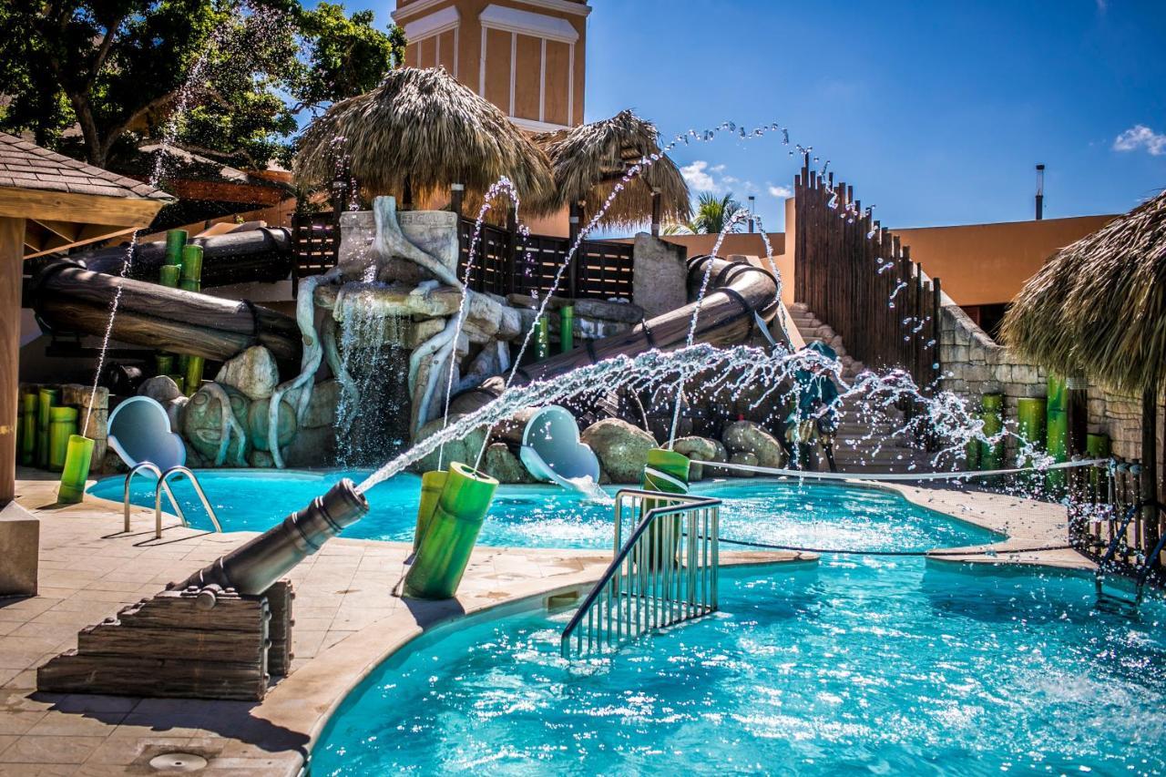 Majestic Colonial Punta Cana (Adults Only) Exterior foto The water park