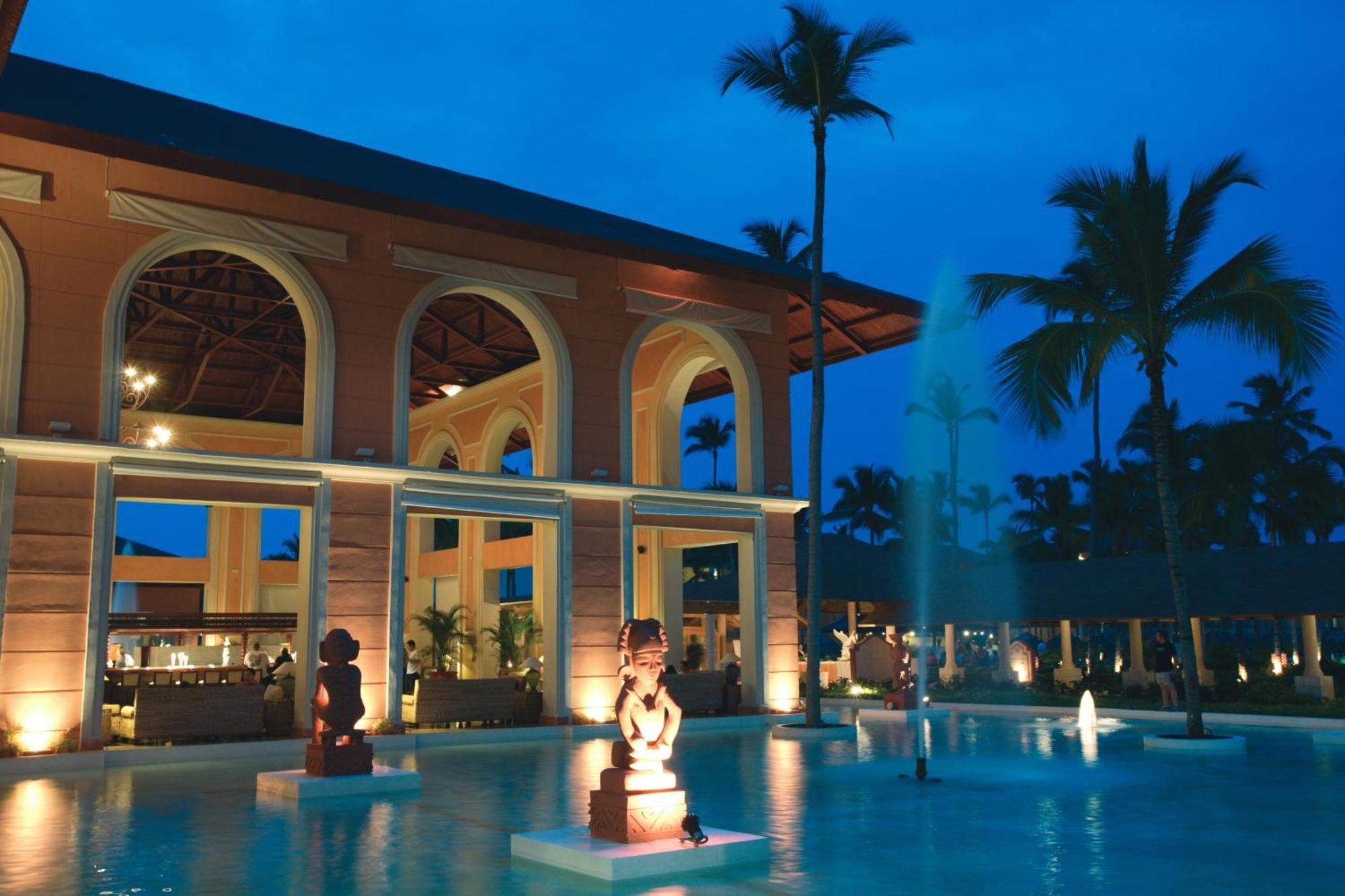 Majestic Colonial Punta Cana (Adults Only) Exterior foto The Royal Mirage Hotel