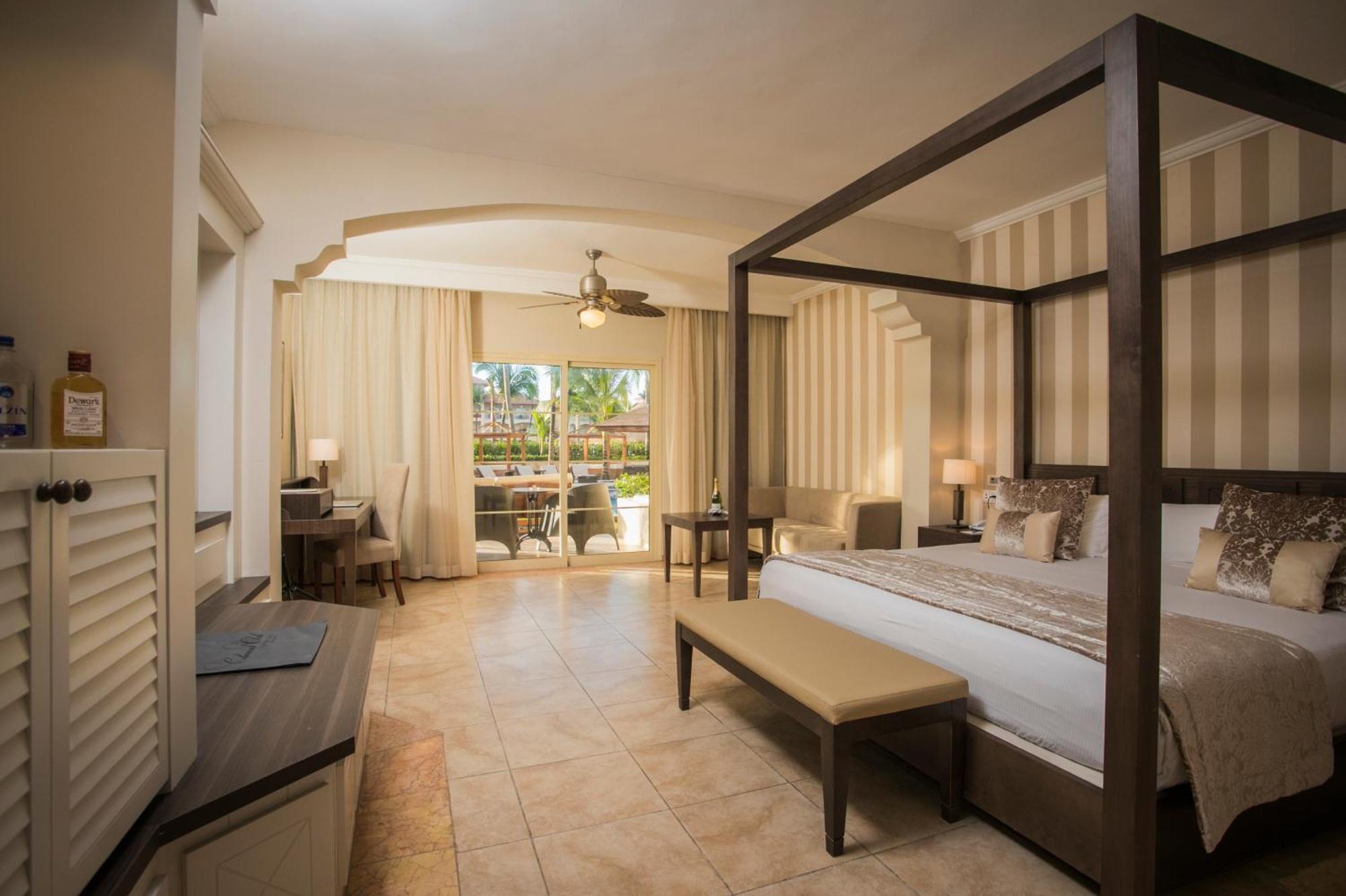 Majestic Colonial Punta Cana (Adults Only) Exterior foto Junior Suite
