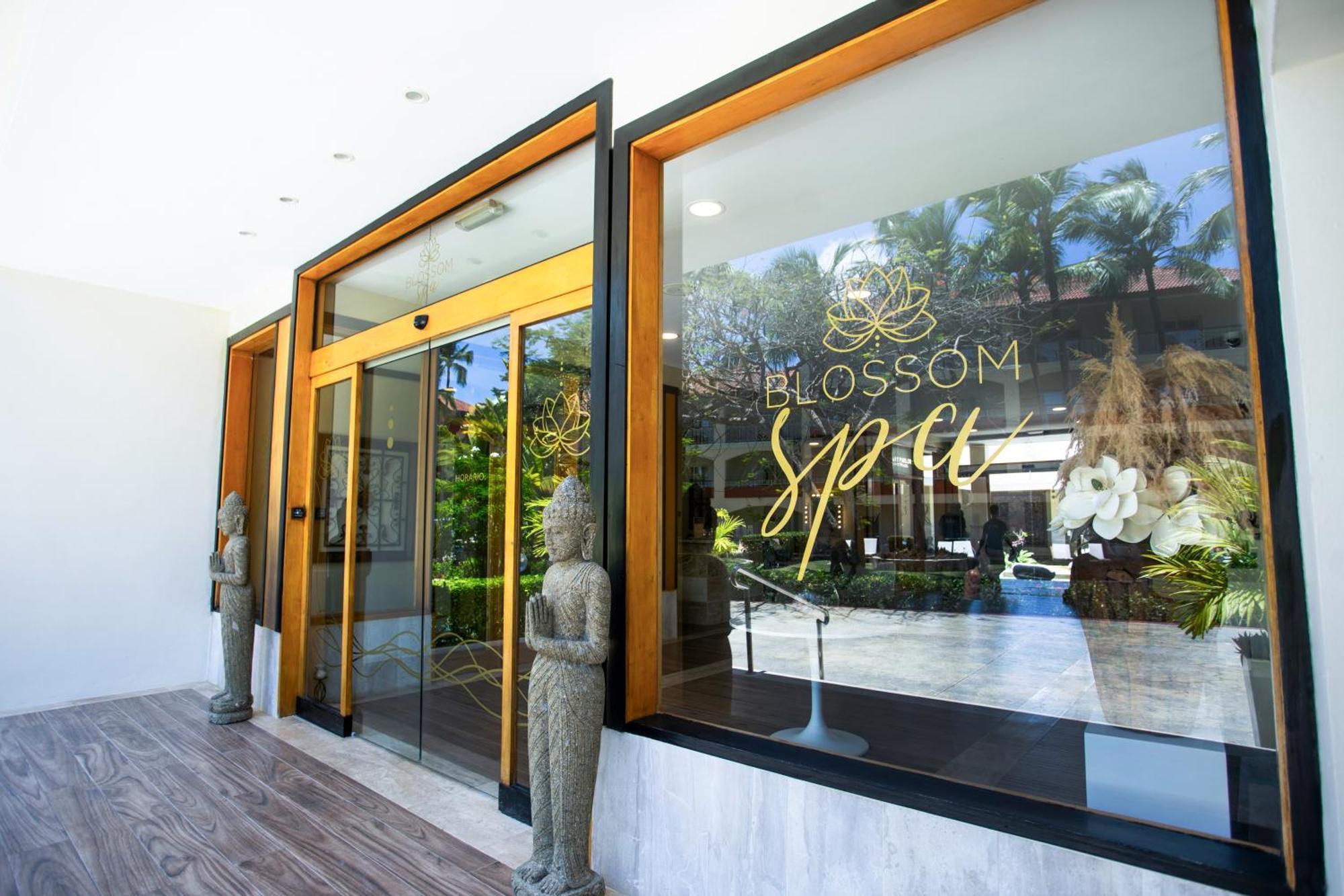 Majestic Colonial Punta Cana (Adults Only) Exterior foto Blossom Spa