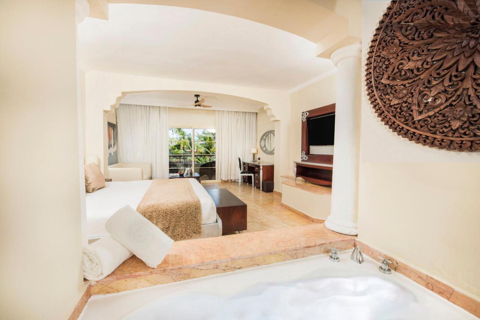 Majestic Colonial Punta Cana (Adults Only) Exterior foto A room at the Hard Rock Hotel & Casino Punta Cana