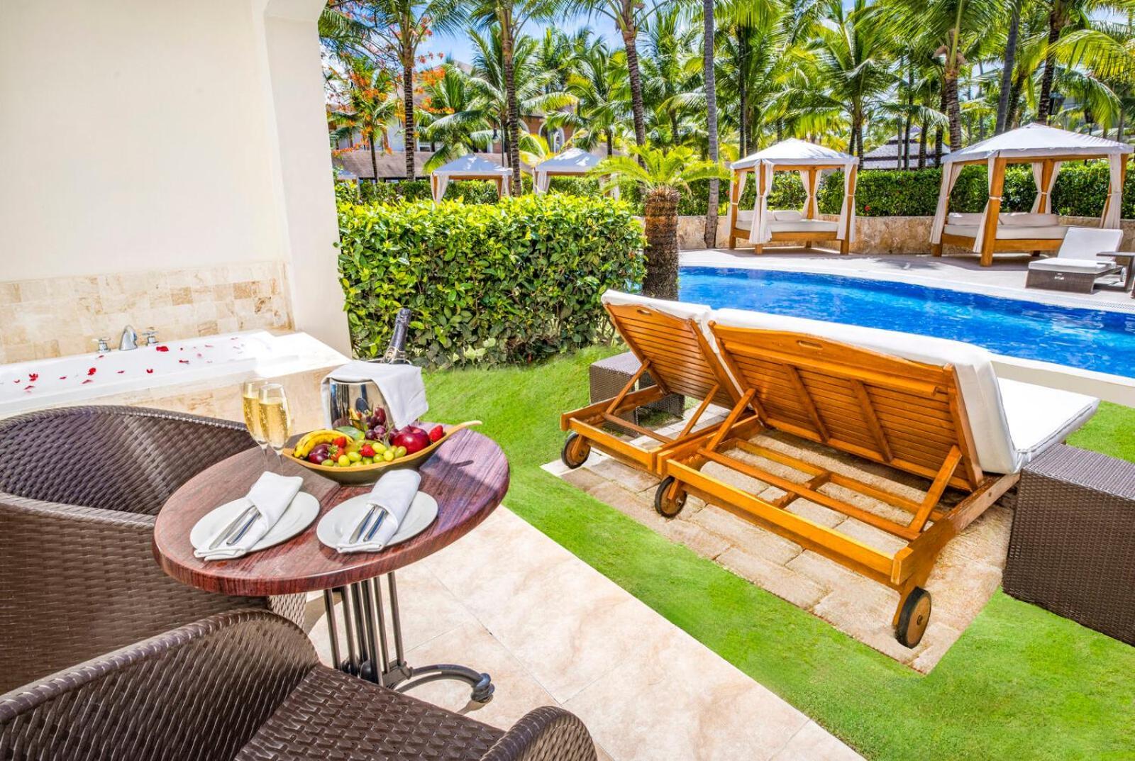 Majestic Colonial Punta Cana (Adults Only) Exterior foto Hard Rock Hotel & Casino Punta Cana