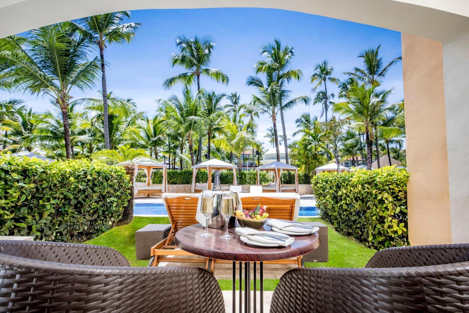 Majestic Colonial Punta Cana (Adults Only) Exterior foto View of the pool from a suite