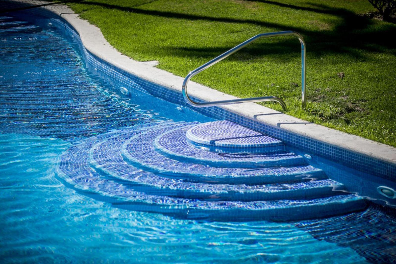 Majestic Colonial Punta Cana (Adults Only) Exterior foto A swimming pool
