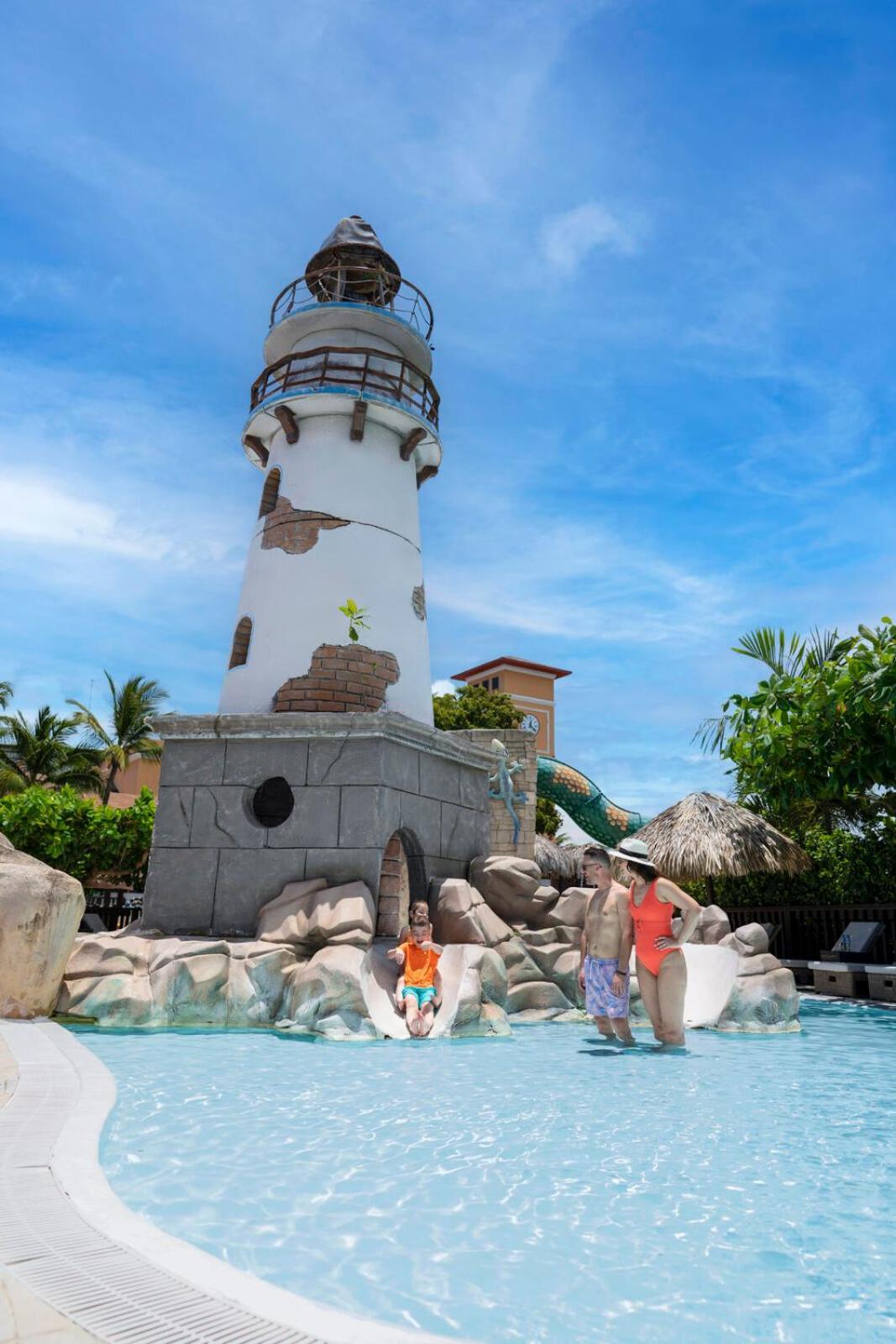 Majestic Colonial Punta Cana (Adults Only) Exterior foto The lighthouse at the park