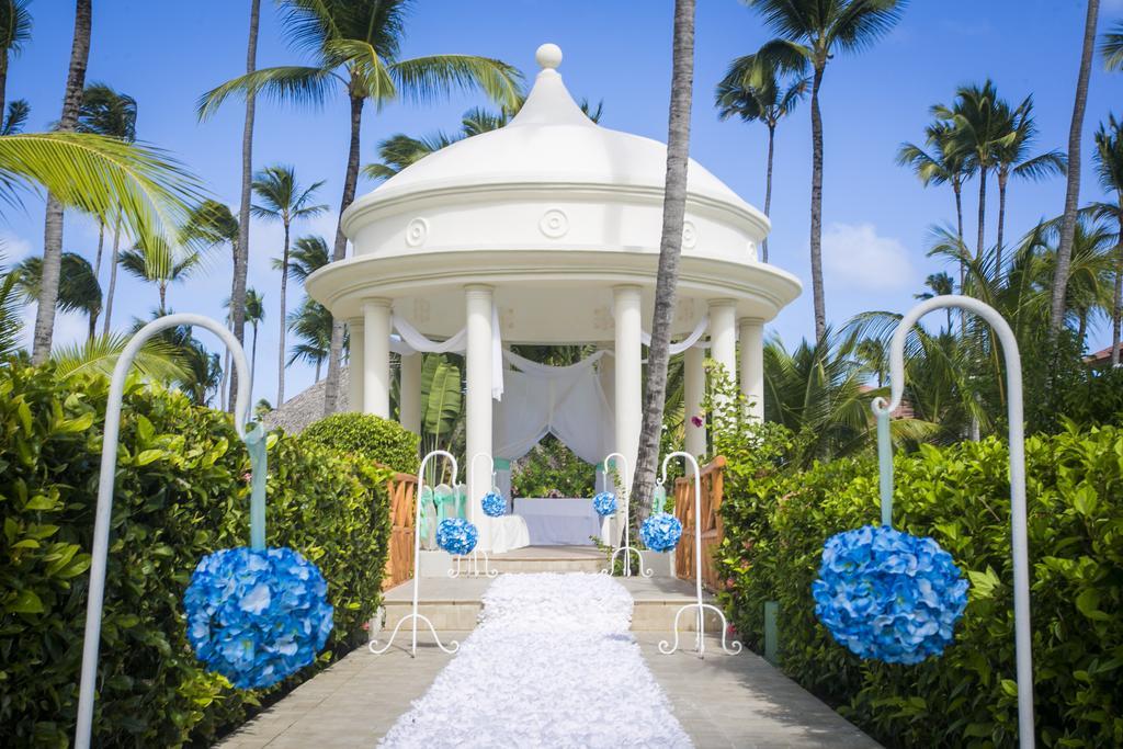 Majestic Colonial Punta Cana (Adults Only) Exterior foto Wedding Chapel at Hard Rock Hotel